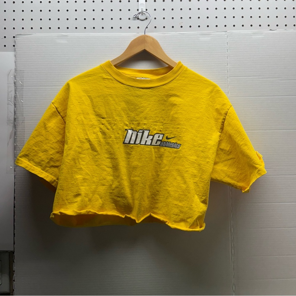 Nike Y2K Graphic Cropped T-Shirt